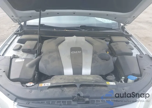 KMHGC4DD2DU245953: 42122704