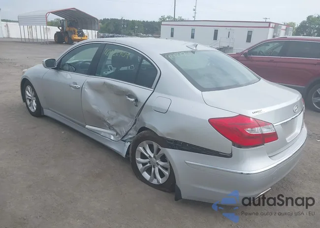 KMHGC4DD2DU245953: 42122704