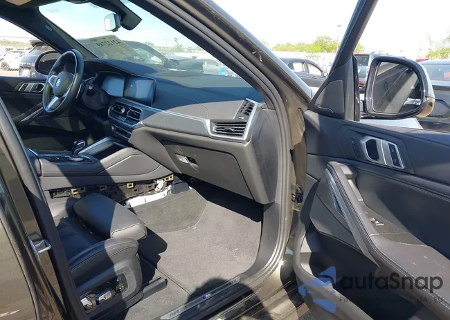 5UXCY4C06M9F26841: 42122749