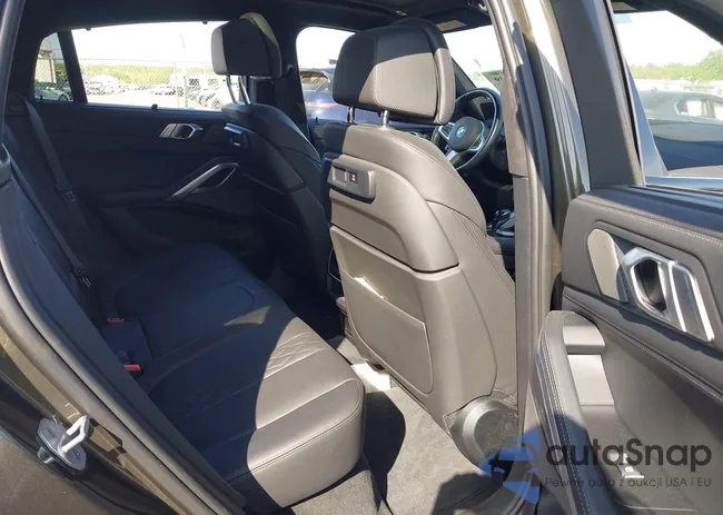 5UXCY4C06M9F26841: 42122749