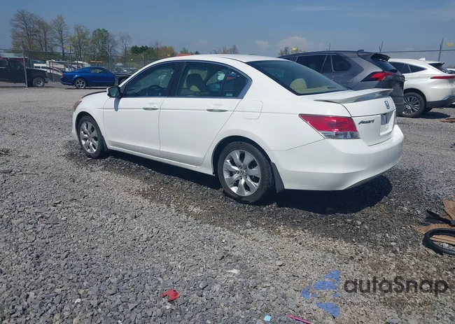 1HGCP26799A042894: 42123075