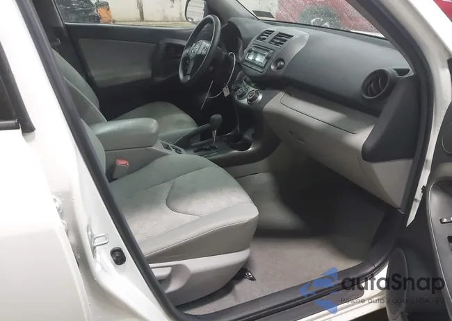 2T3BF4DV4CW180961: 42123729