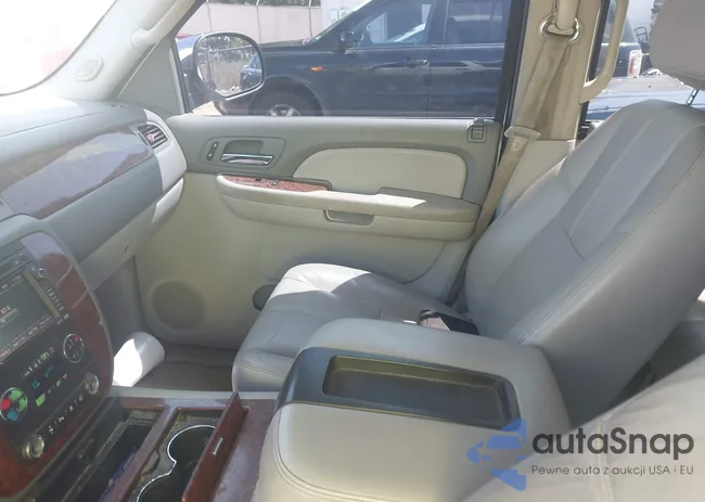 1GNFC13068R121035: 42123735