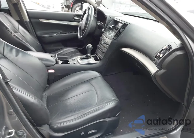 JN1DV6AP8CM813118: 42124025