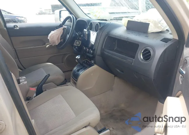 1C4NJRBB7HD179745: 42123308