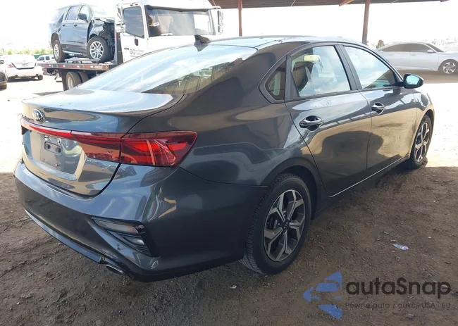 3KPF24AD7ME294409: 42124606