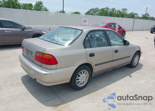 1HGEJ6679YL057237: 42124632