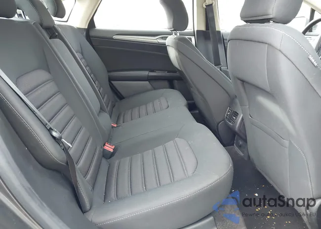 3FA6P0H76HR411928: 42124817