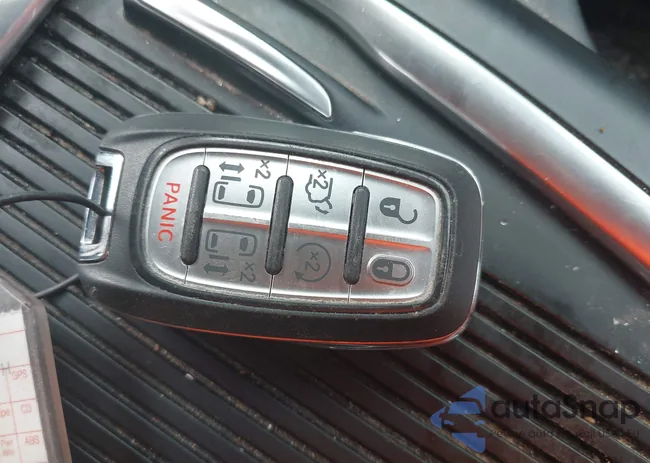 2C4RC1L73PR598923: 42124867