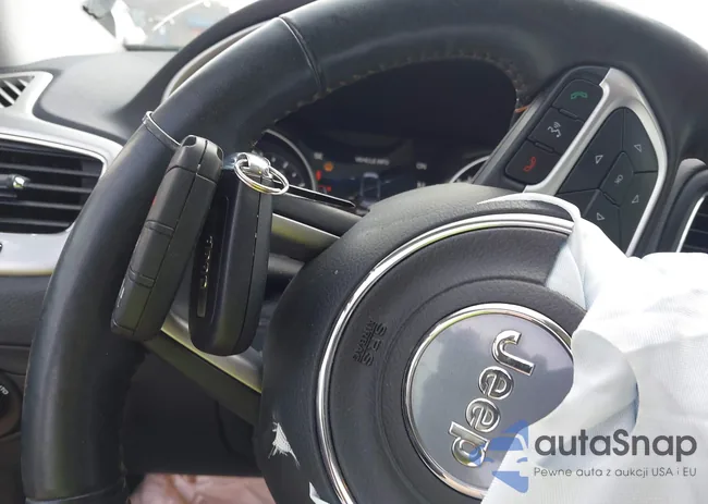 3C4NJCBB1KT646706: 42124888