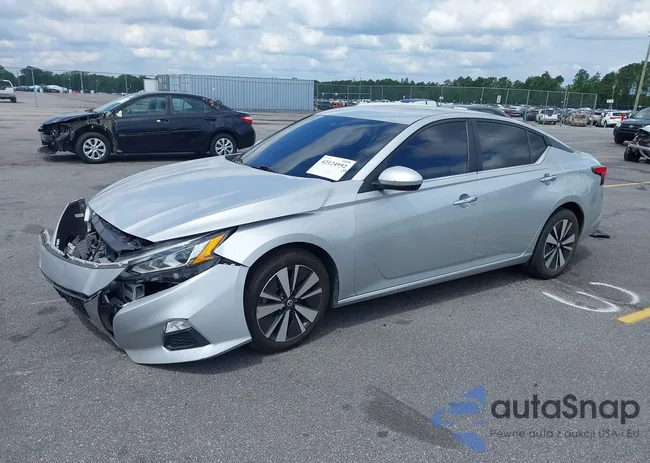 1N4BL4DV4MN342076: 42124952