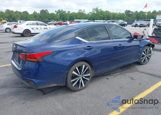 1N4BL4CV3NN311503: 42125033