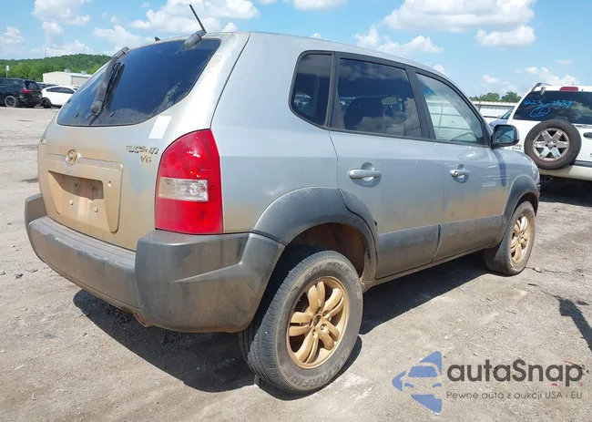 KM8JN12D77U609421: 42124177