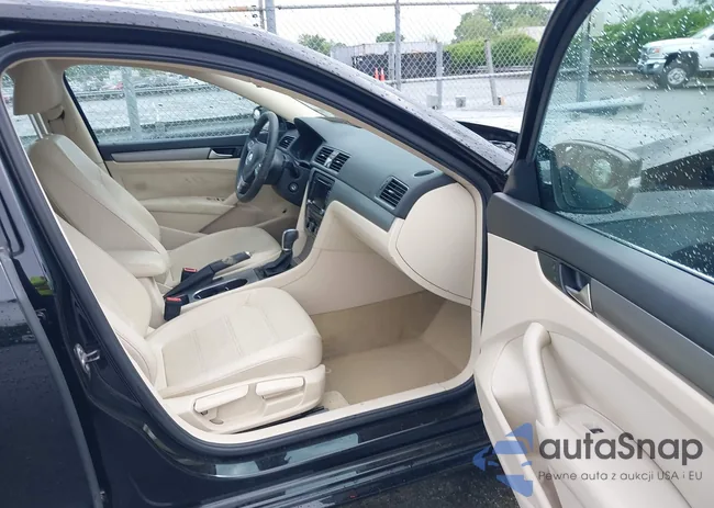 1VWBT7A31EC105912: 42124221