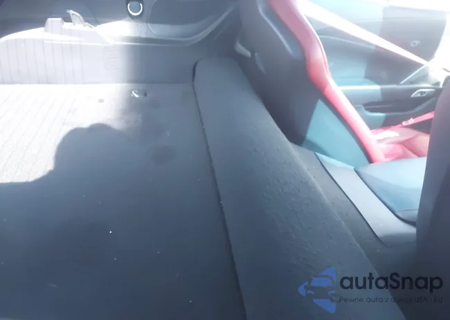 1G1YP2D60K5602260: 42124240