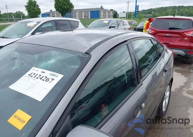 1FADP3F29EL371547: 42124267