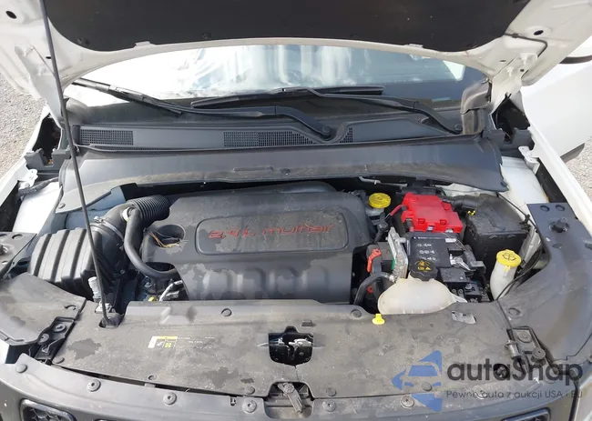 3C4NJDBB5MT543426: 42124318