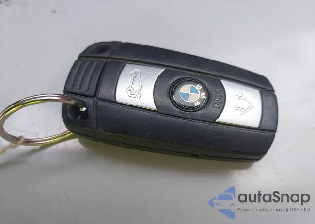 WBAKF5C50BE656472: 42125833