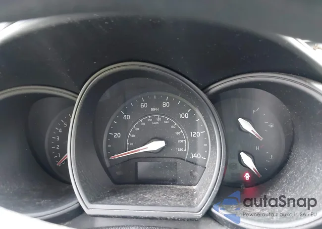 KNADM4A30H6044902: 42125853