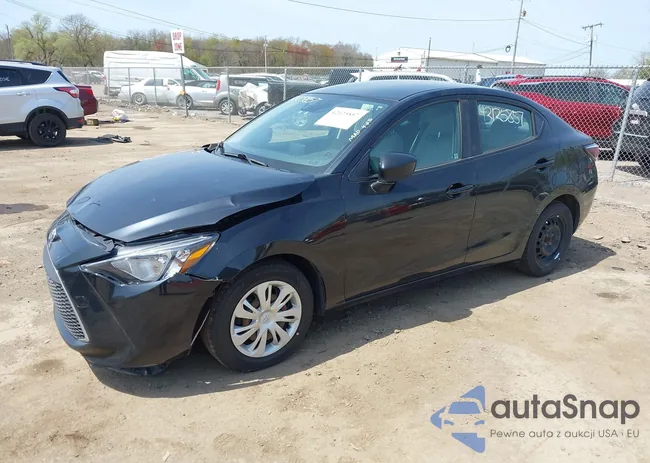 3MYDLBYV3KY503066: 42125857