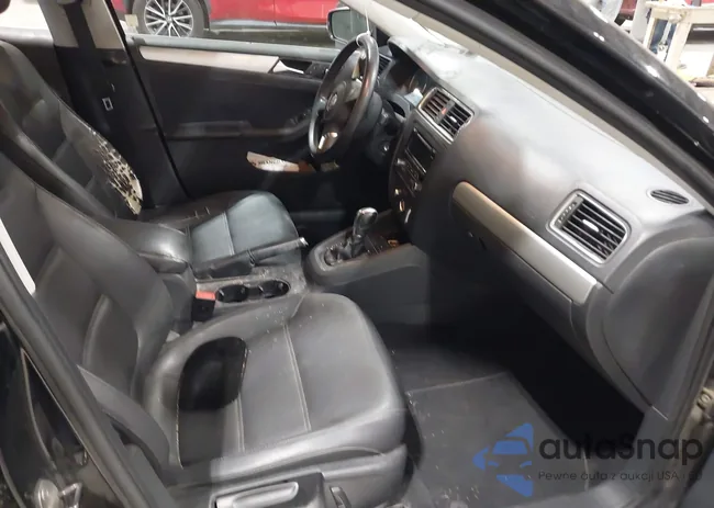 3VWDP7AJ9DM208424: 42126054