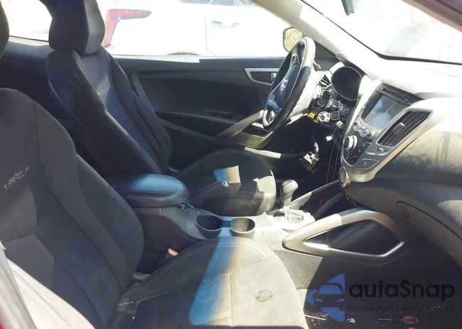 KMHTC6ADXGU268500: 42125272