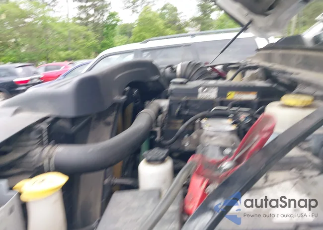 3C6UR5DL7KG531128: 42125430