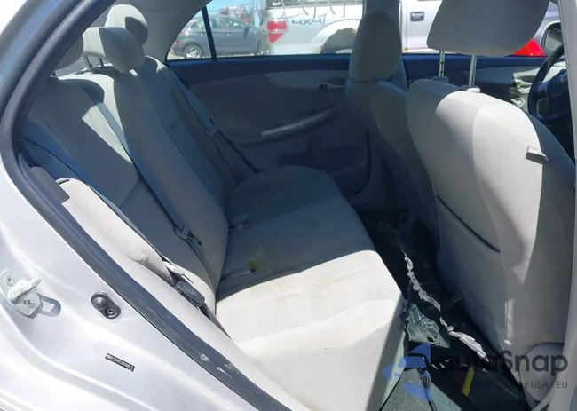 2T1BU4EE8BC688573: 42126775