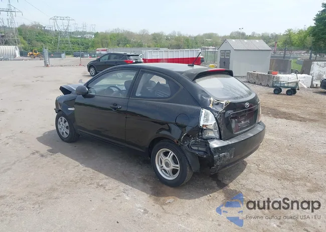 KMHCM36C39U140646: 42126884