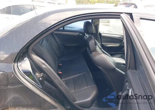 WDBRF52H86F756007: 42127047