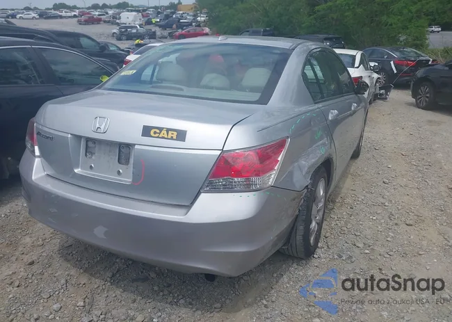 1HGCP26809A140978: 42126262