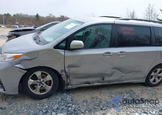 5TDKZ3DCXJS937540: 42126411