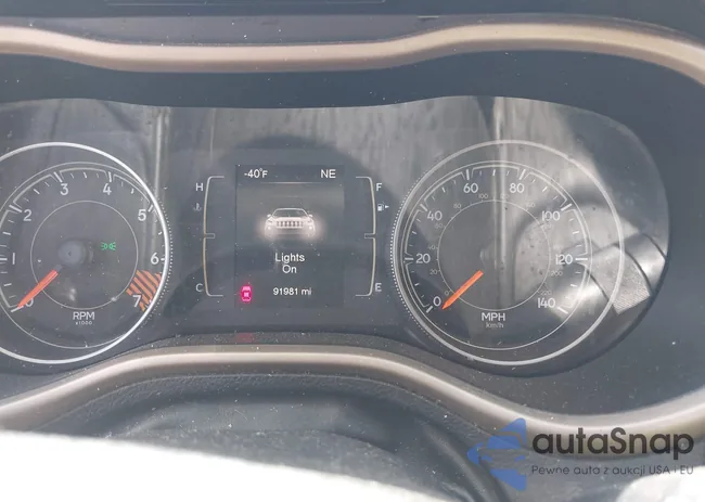 1C4PJLCB3FW655852: 42126482