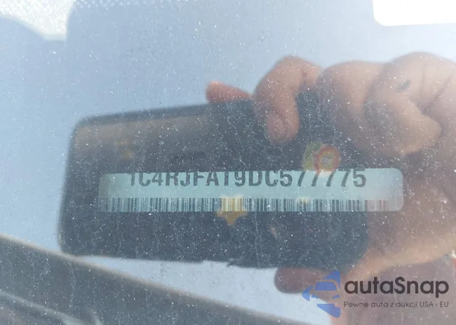 1C4RJFAT9DC577775: 42127681