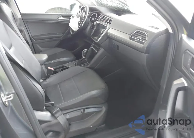 3VV3B7AX5KM161599: 42127740