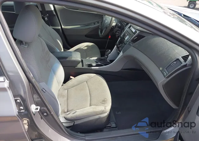 5NPEB4AC3DH527796: 42127981