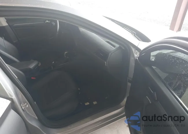 3VWEM7BU5NM031958: 42127214