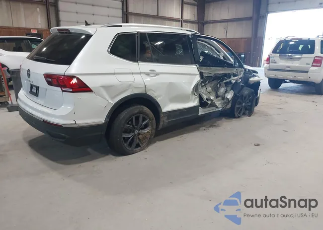 3VVNB7AX5PM096138: 42127394