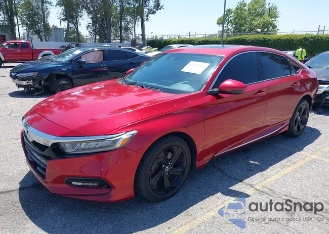 1HGCV2F58JA009555: 42128596