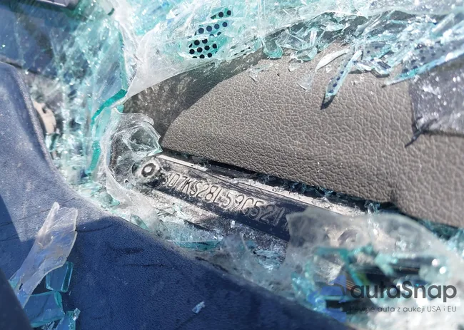 3D7KS28L59G521114: 42128629