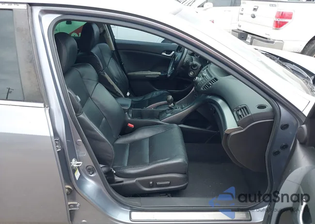 JH4CU2F69BC006324: 42128726