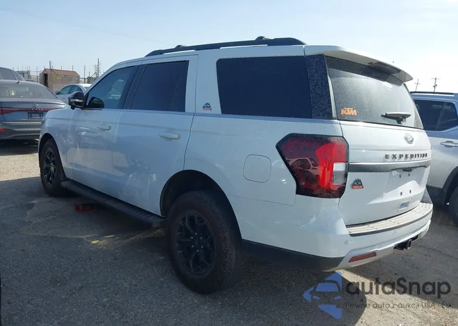 1FMJU1RG7PEA18082: 42128985