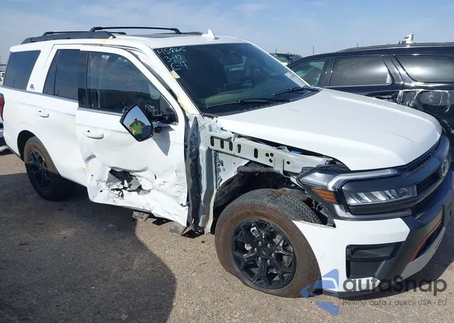 1FMJU1RG7PEA18082: 42128985