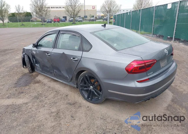 1VWAA7A37JC025588: 42128996