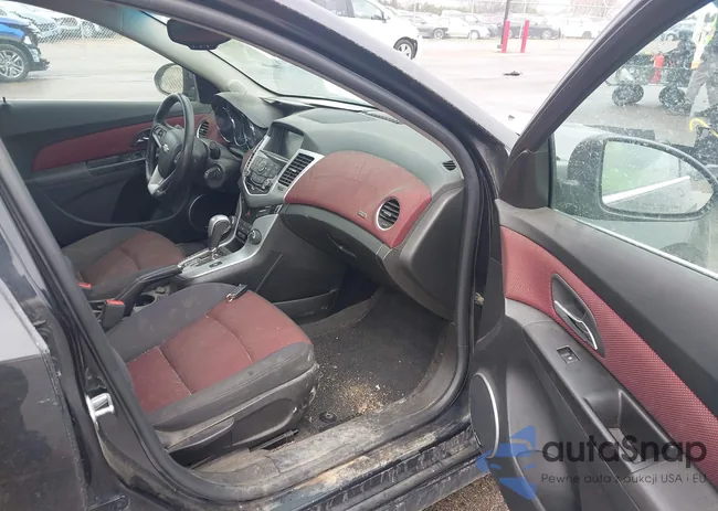 1G1PC5SB3D7318282: 42129035