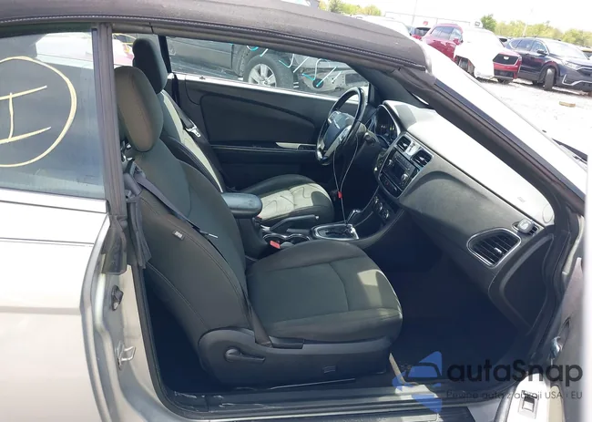 1C3BCBEBXCN155687: 42129065