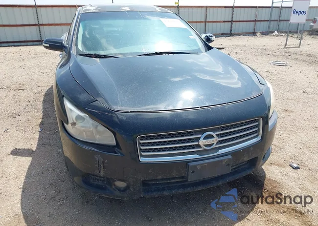 1N4AA5AP5BC815960: 42128156