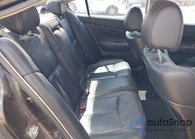 1N4AA5AP5BC815960: 42128156