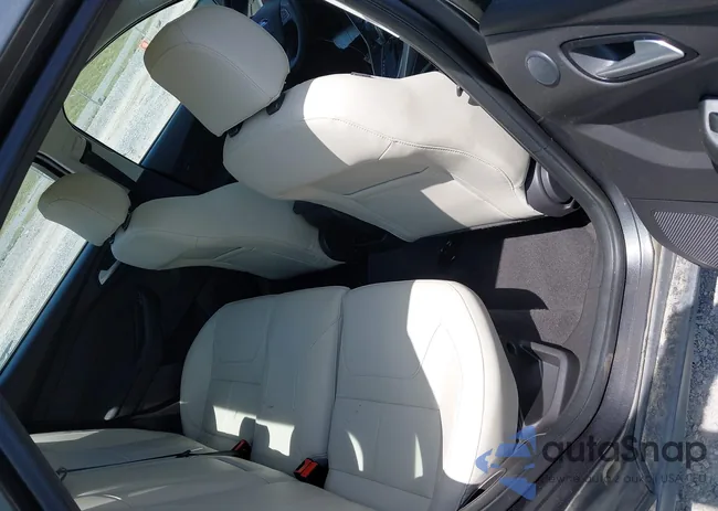 1FADP3J22JL314642: 42128194