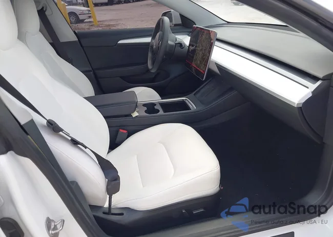 5YJ3E1EA6MF973154: 42128228